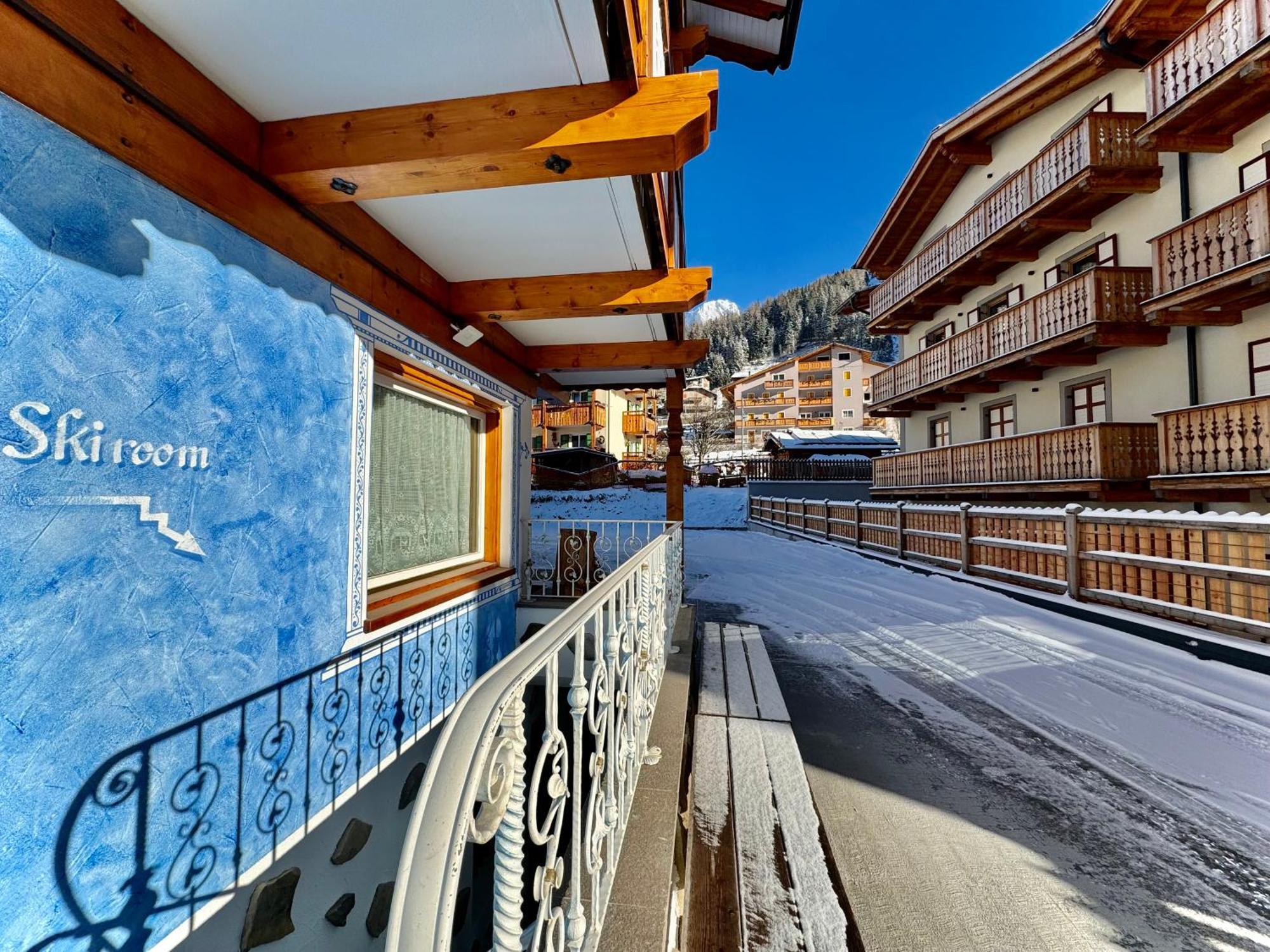 B&B Cesa Planber Mountain View Bike Friendly Canazei Exteriör bild