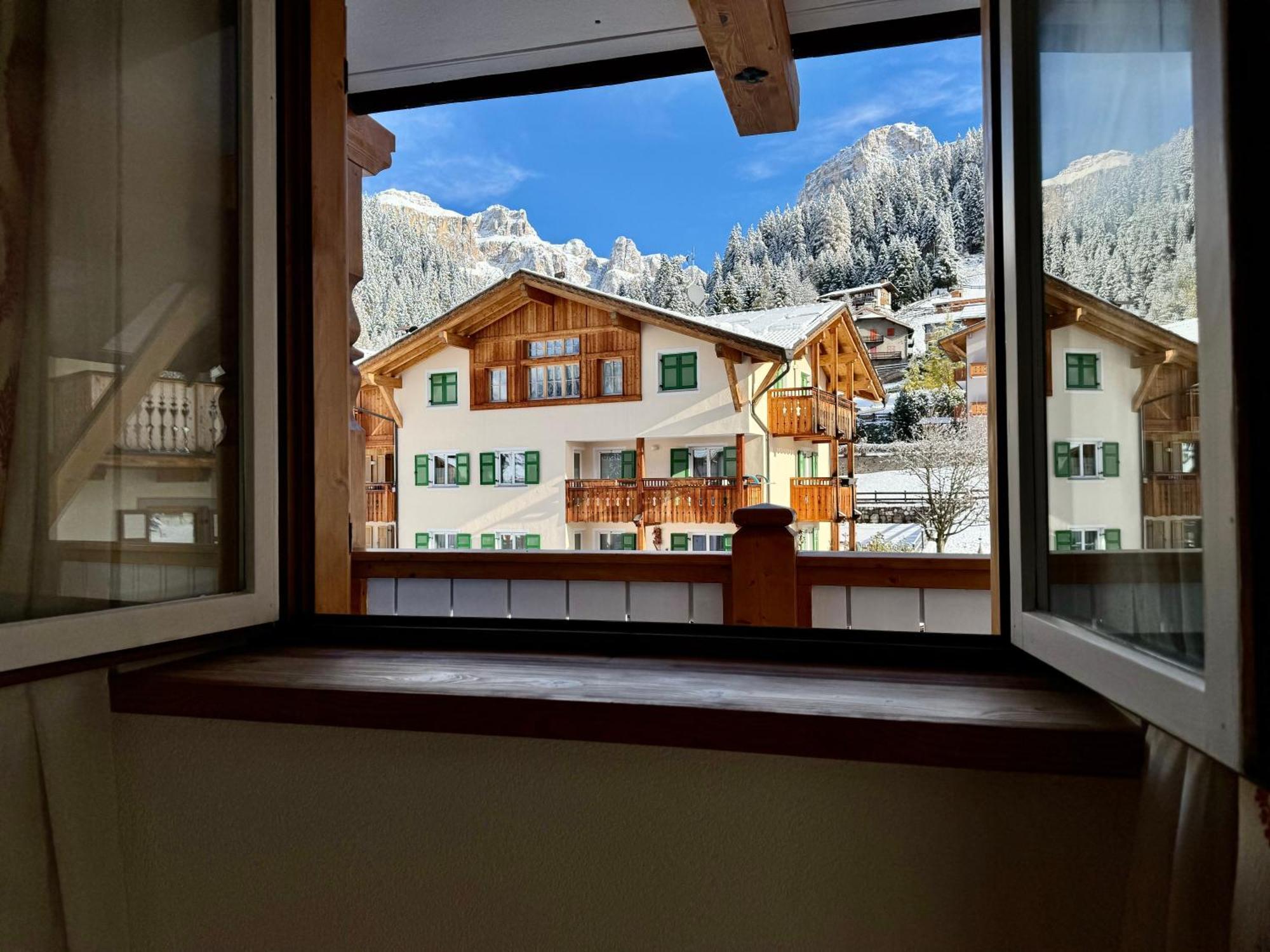 B&B Cesa Planber Mountain View Bike Friendly Canazei Exteriör bild