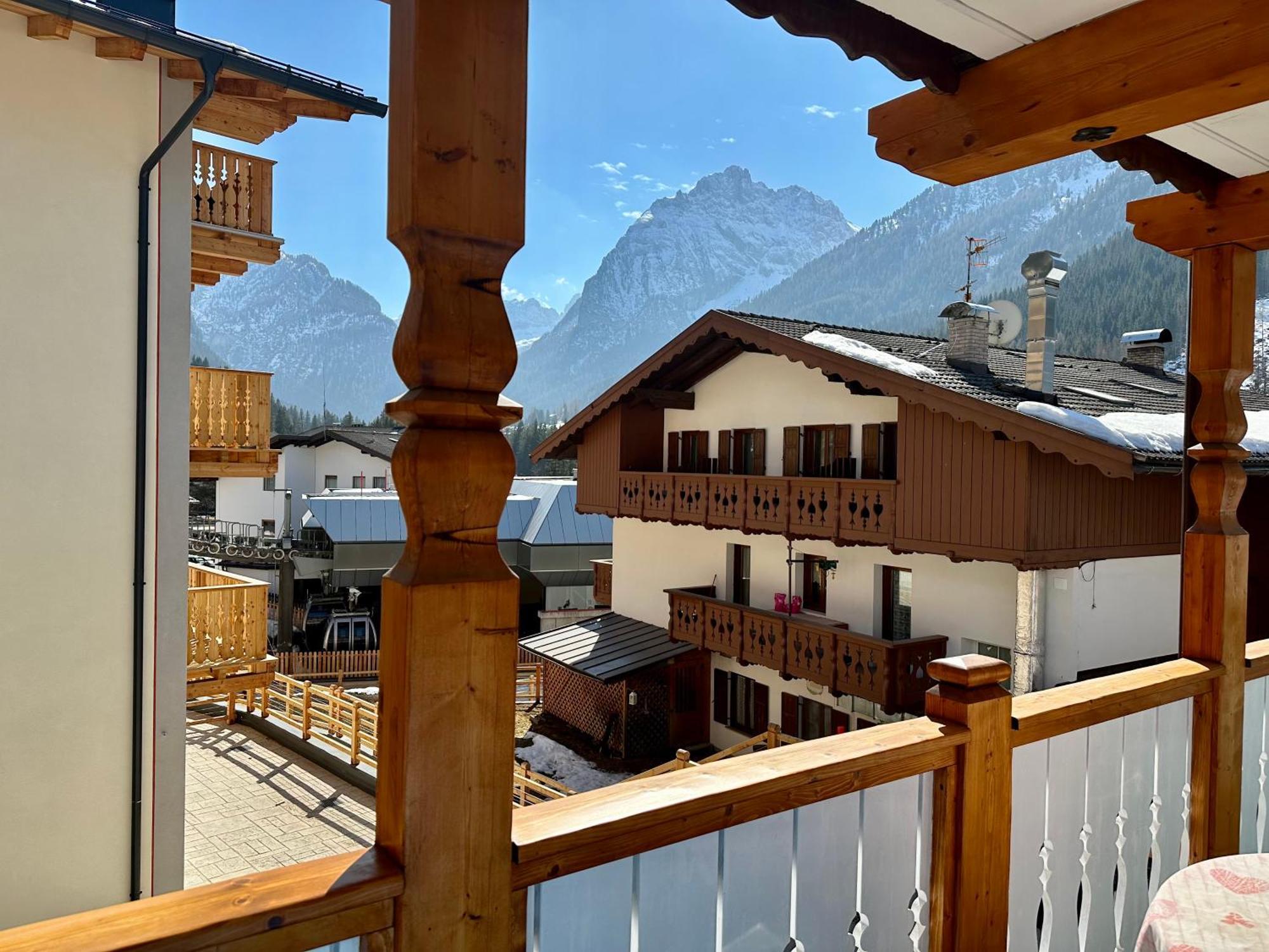 B&B Cesa Planber Mountain View Bike Friendly Canazei Exteriör bild