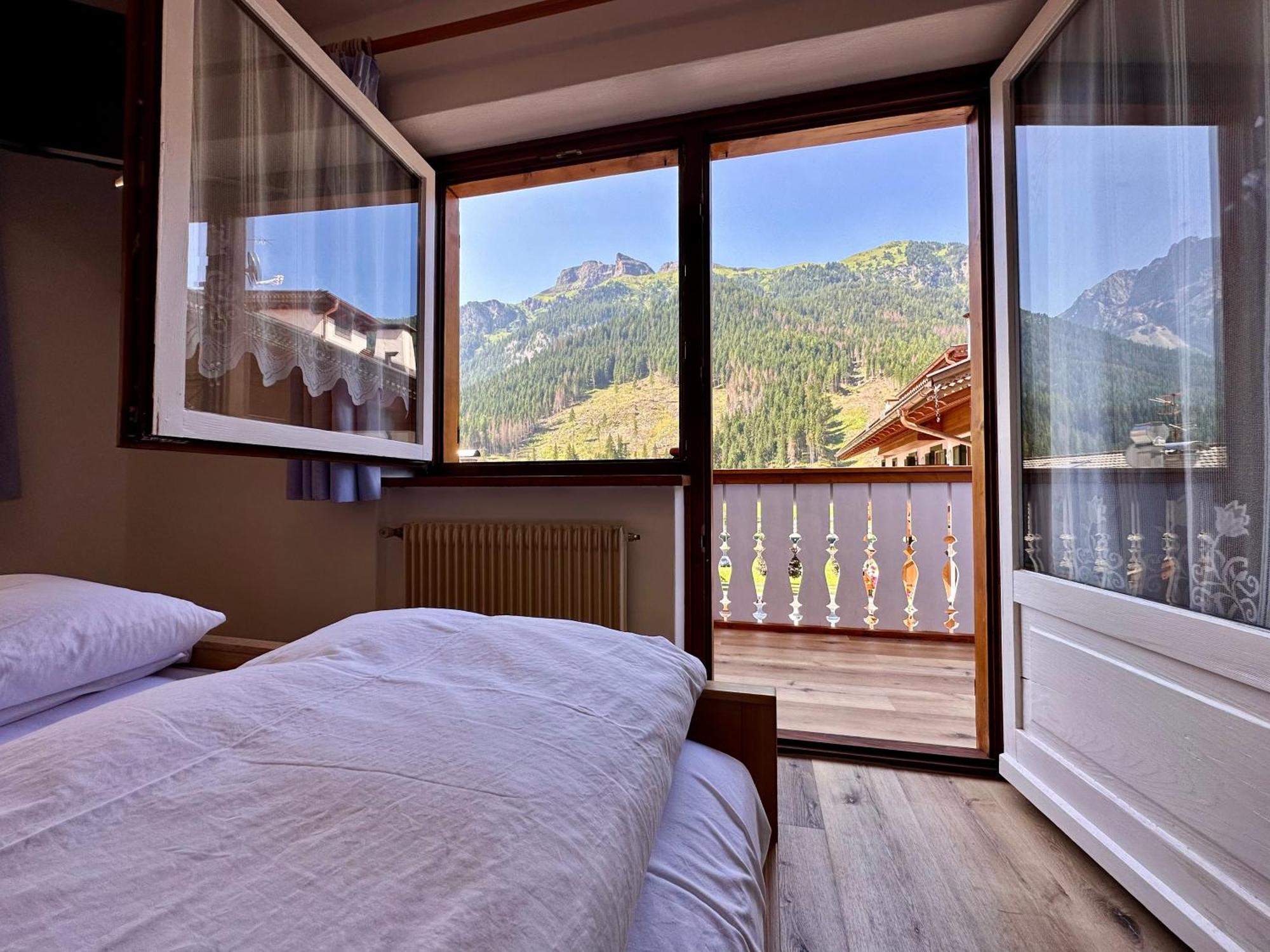 B&B Cesa Planber Mountain View Bike Friendly Canazei Exteriör bild