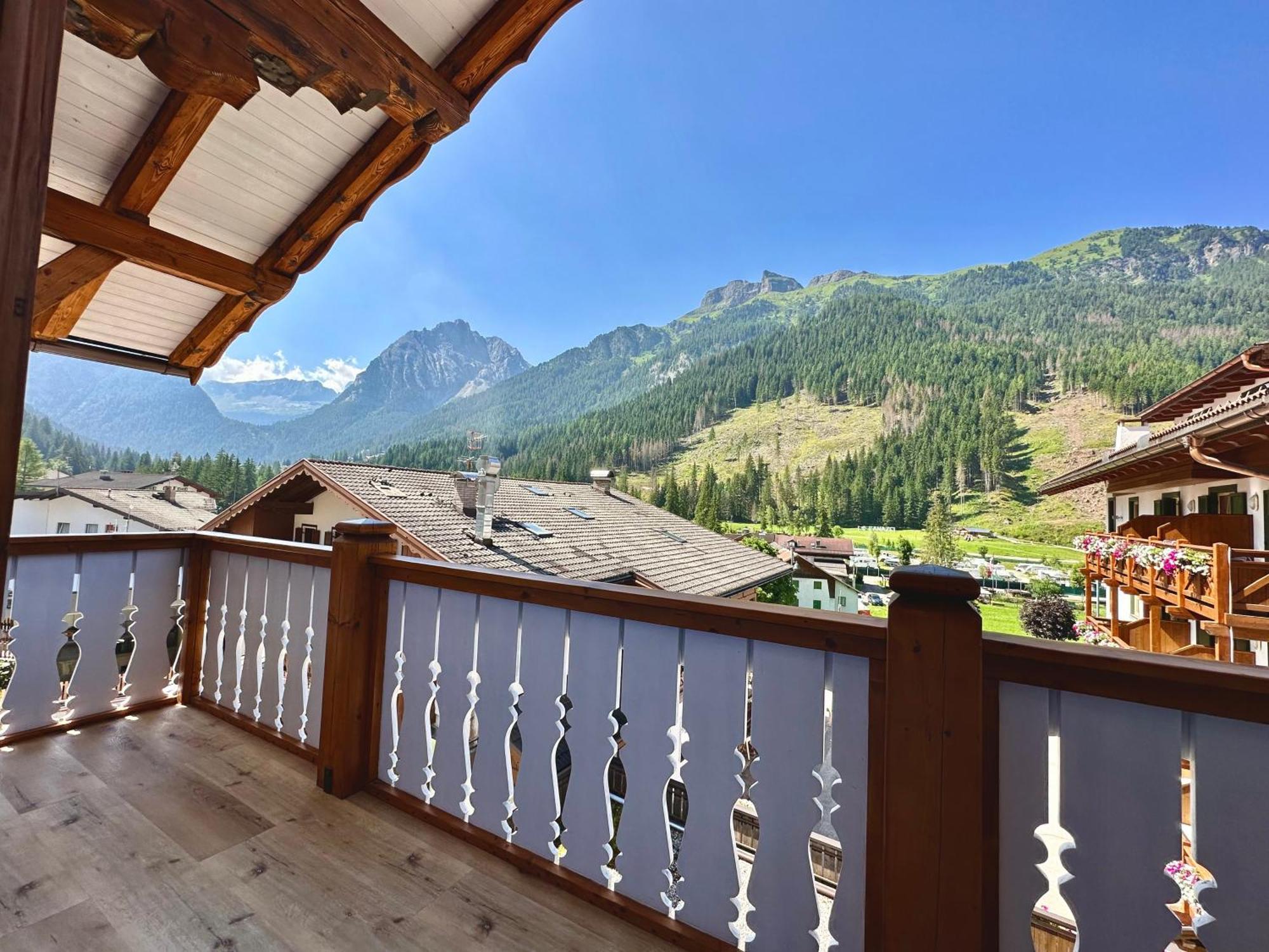 B&B Cesa Planber Mountain View Bike Friendly Canazei Exteriör bild