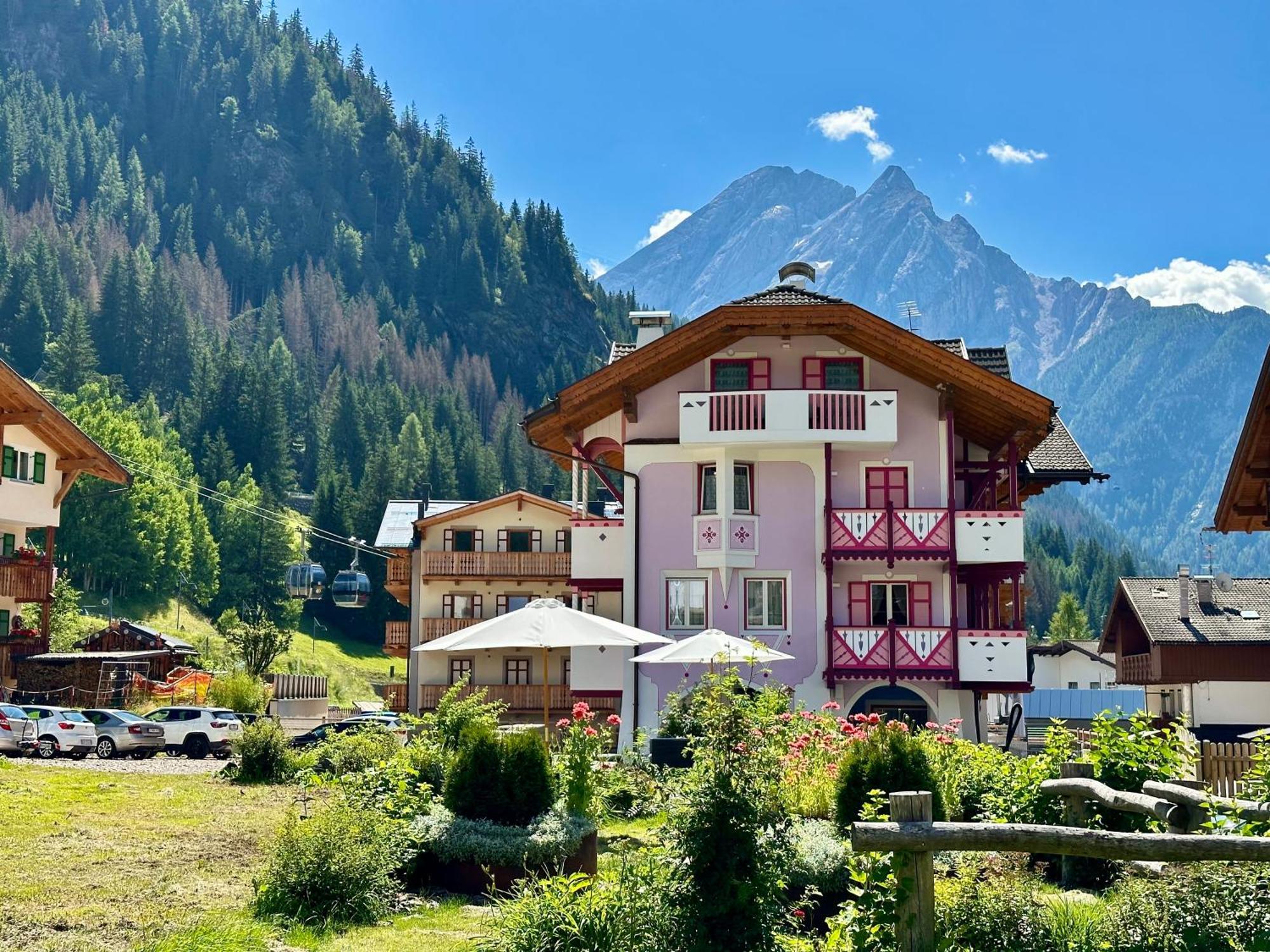B&B Cesa Planber Mountain View Bike Friendly Canazei Exteriör bild