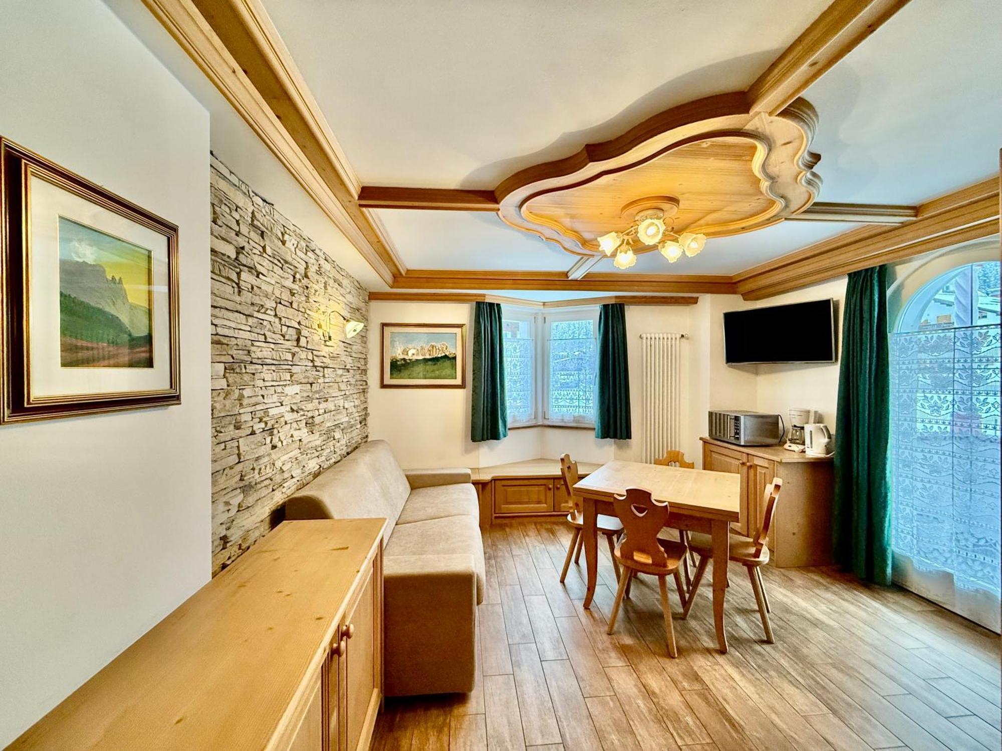 B&B Cesa Planber Mountain View Bike Friendly Canazei Rum bild